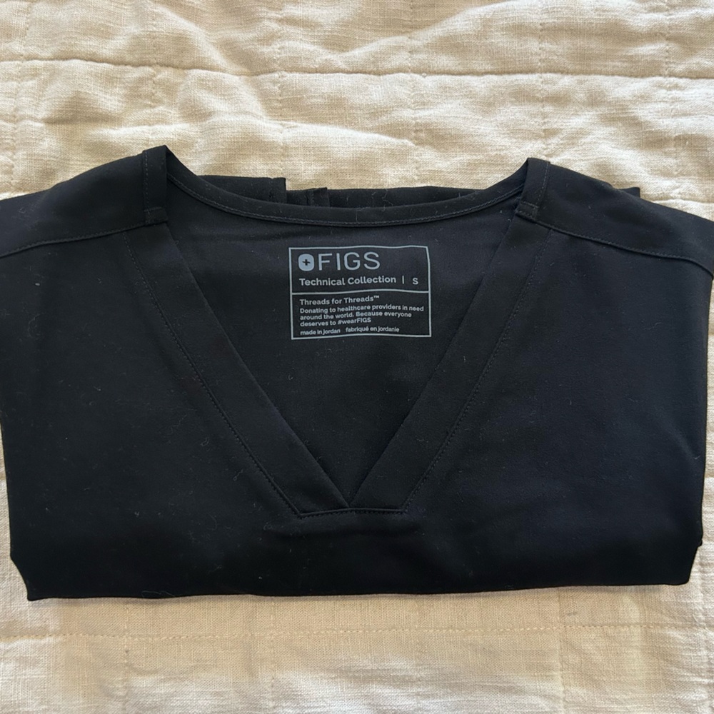 Figs Jet Black V-Neck Scrub Top